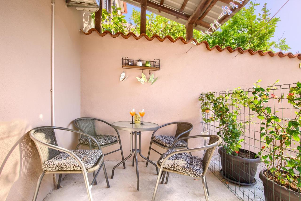 Amphitheater 3+2 Modern Apartment With Terrace, Wifi, Netflix Πούλα Εξωτερικό φωτογραφία